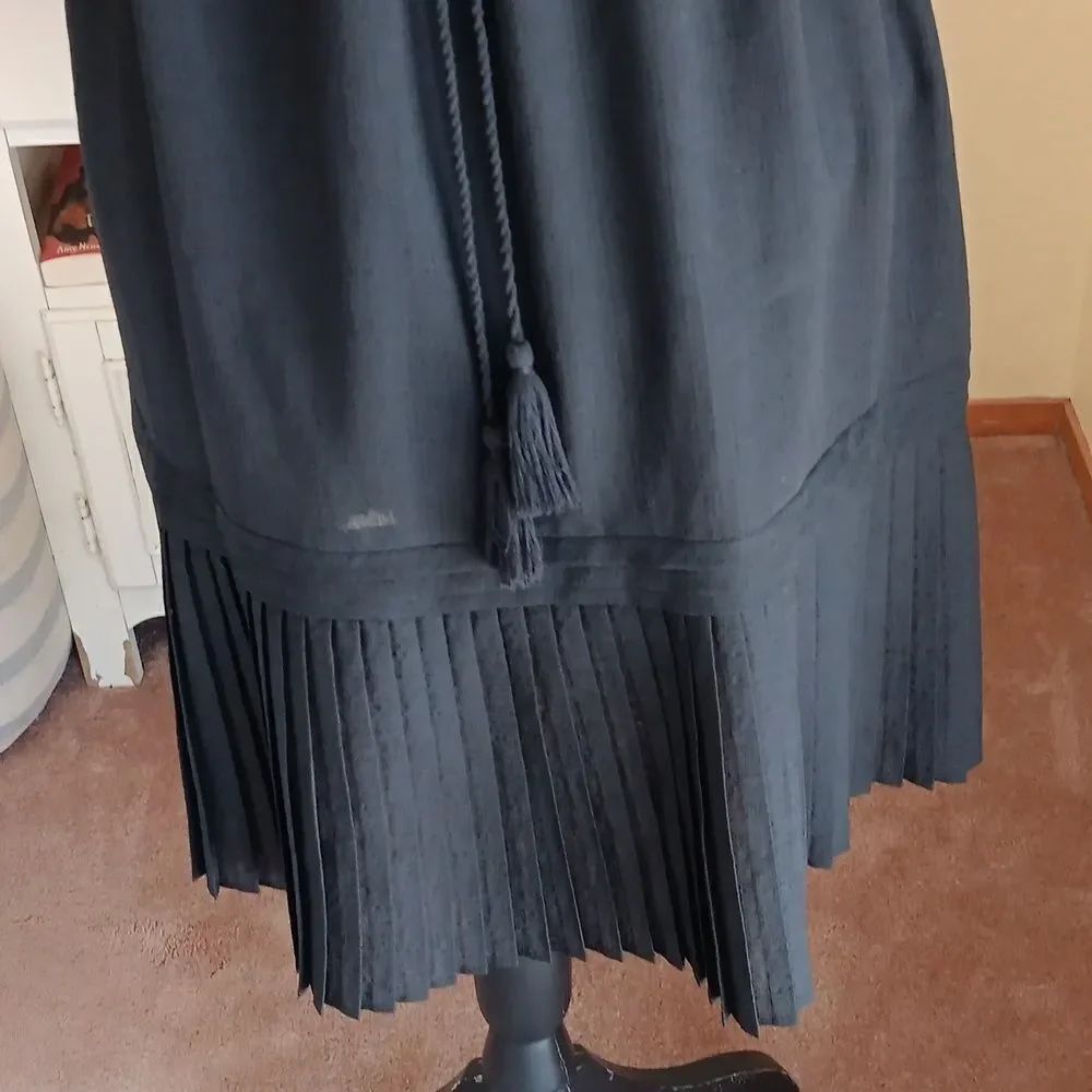 Max Studio Pleated Dress - Picture 6 of 14